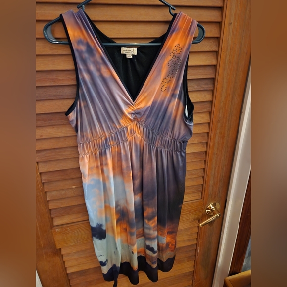 One world live and let live dress - Picture 1 of 3